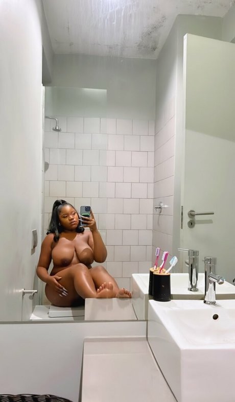 Wandi Ndlovu onlyfans naked