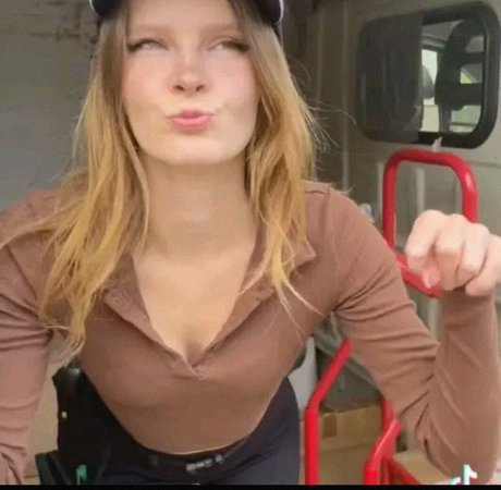 Kristina Olsen onlyfans leajs