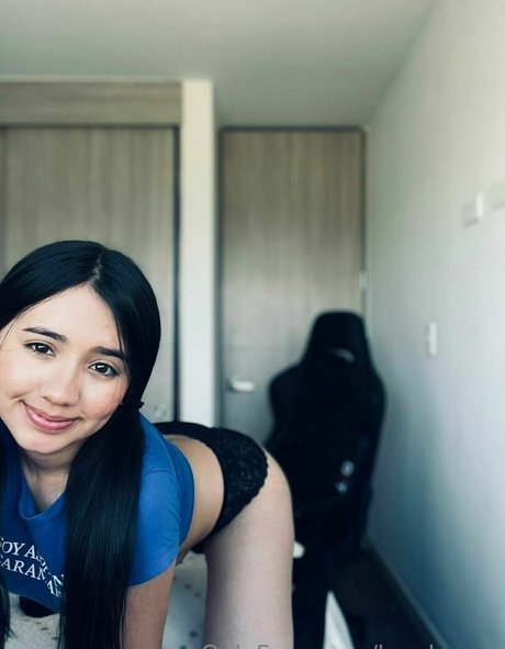 lovely zoe Profile pic