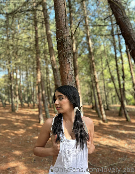 lovely zoe onlyfans nude content