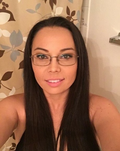 Molly Songbird nude onlyfans leaked