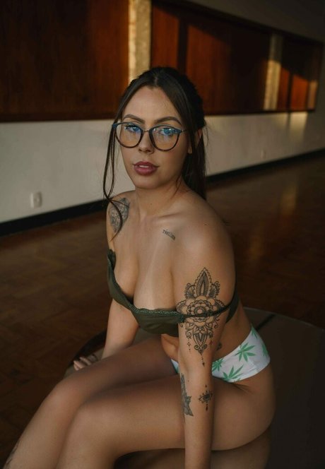 Caroline Trevisan nudes onlyfans leak