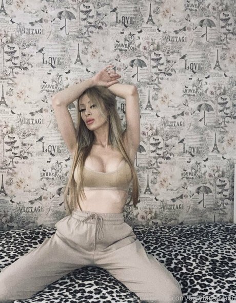 evavixenfree onlyfans leaked dirtyship