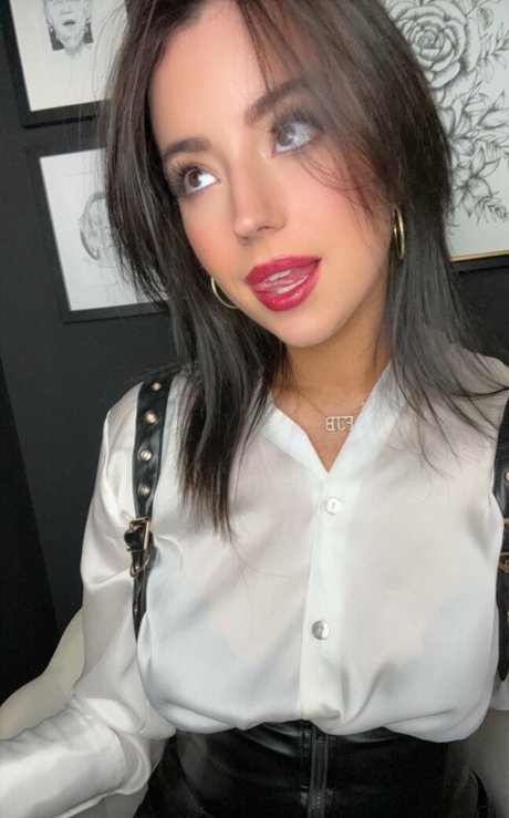 Ashley St Clair nsfw onlyfans