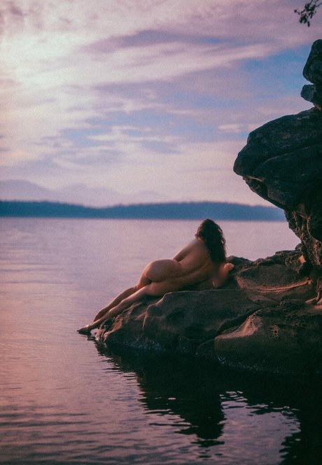 Faith King onlyfans strip tease