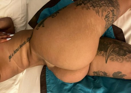 lolobarreiro7 onlyfans leak ass