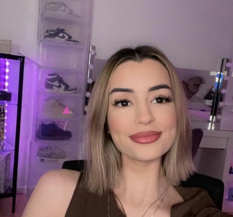 NoraExplorer fans only