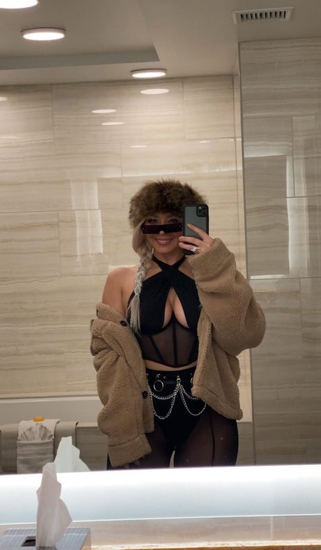 PeachsnBean onlyfans pictures