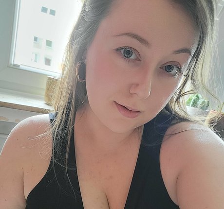 LilyMarie naked onlyfans leak