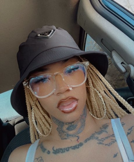 Cynthia Rose nude only fans