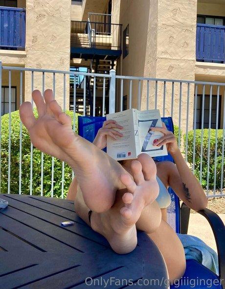 gigiiiginger onlyfans striptease