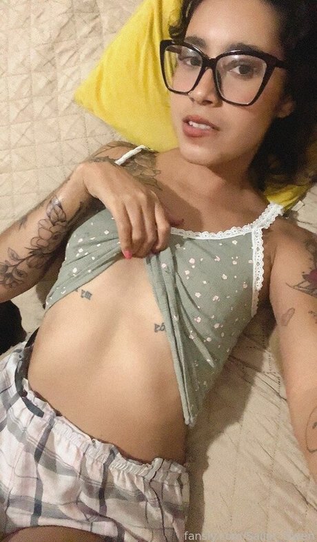 college slut onlyfans beautiful nude self-portrait