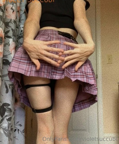 violetsuccubi onlyfans model