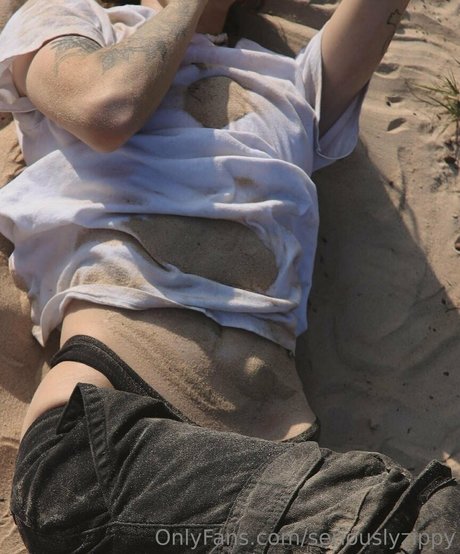 seriouslyzippy onlyfans picture