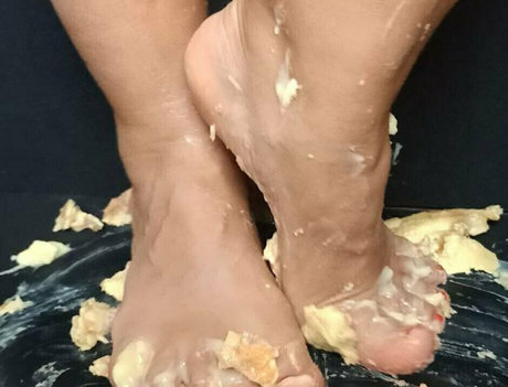 sweet noemi elena naked onlyfans leaks