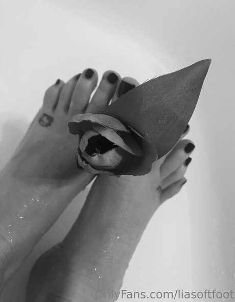 liasoftfoot tits onlyfans