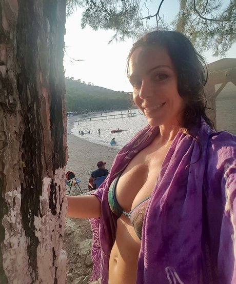 Karolin Fiekci only fans pic