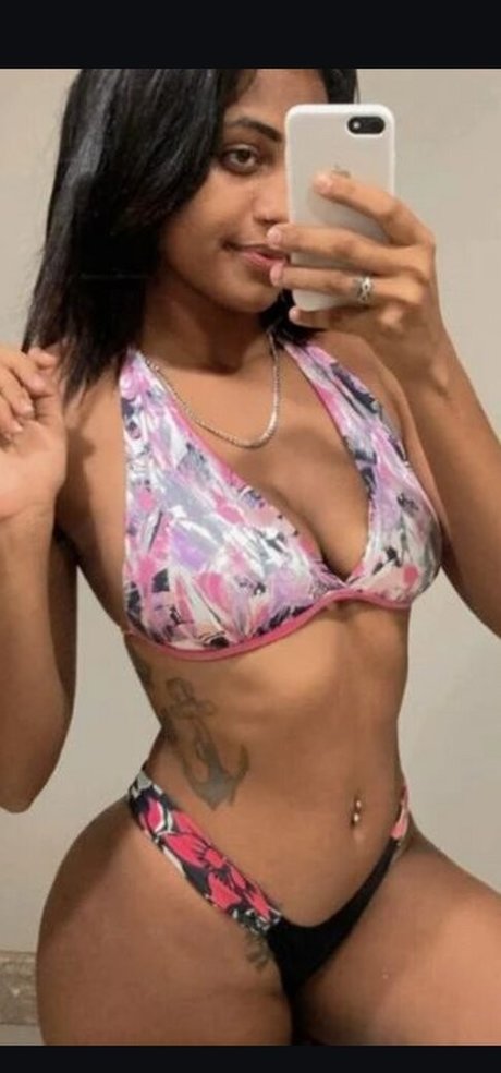 Fabiana Gomes nude onlyfans leak