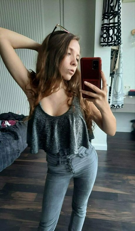 charming dora onlyfans photos