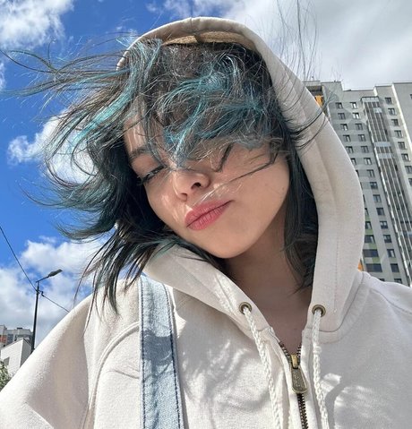 Lily Ewing hot onlyfans