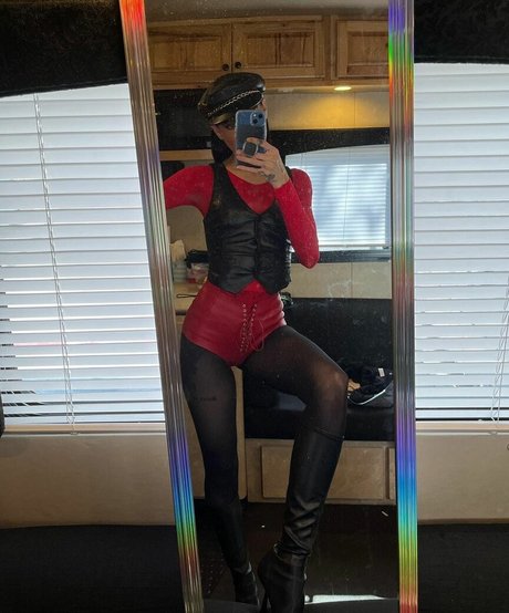 Lilith Czar onlyfans nude pics