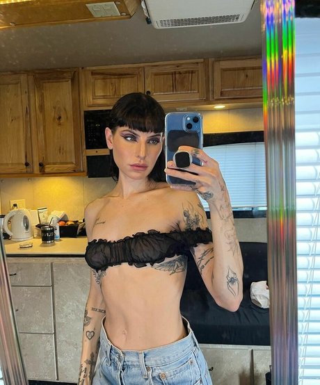 Lilith Czar boobs onlyfans