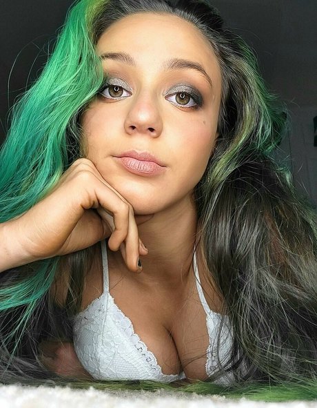 Airica Demia onlyfans nude leaked