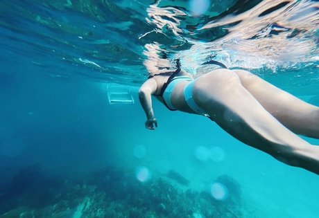 Sarah Jeffery onlyfans pictures