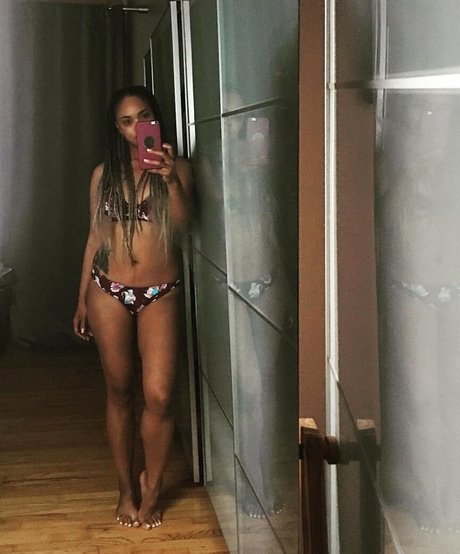 Sharon Leal onlyfans pics