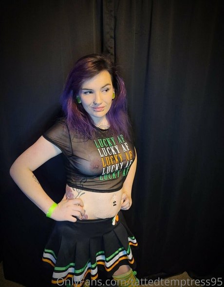 tattedtemptress95 onlyfans nude photos