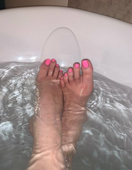 sweetfeettreats727 naked onlyfans leak