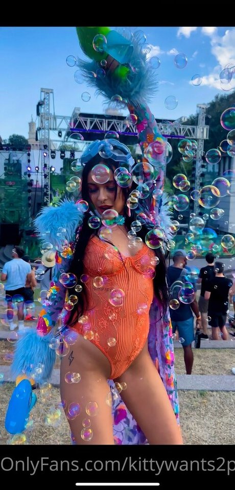 Disko kitty is on onlyfans