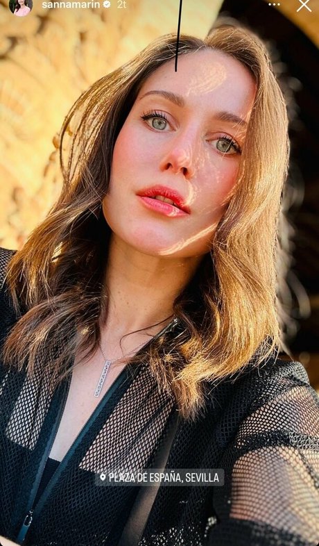 hot blonde onlyfans pretty portrayal