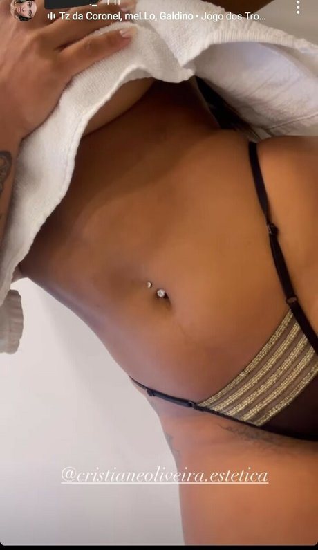 Manarah Ramos onlyfans topless