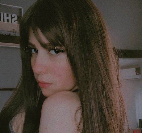 Andrea Becaria onlyfans pictures