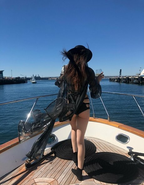 cyberfaee onlyfans strip