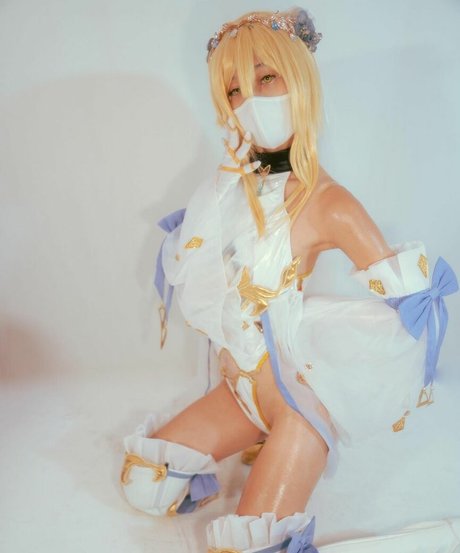 Yawarakai Luna onlyfans post