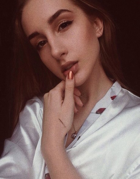 mia little witch only fans pictures