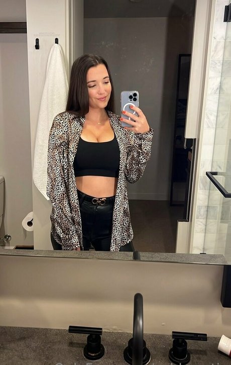 ashh eatin onlyfans nide