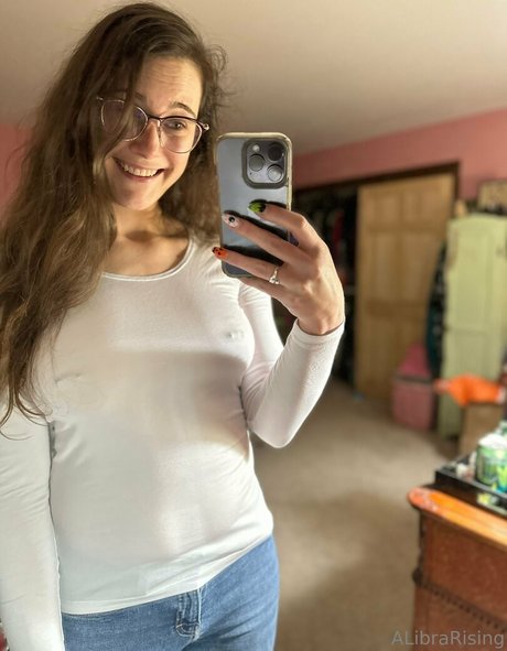 alibrarising naked only fans