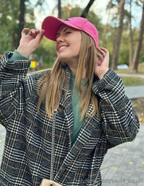 vikini bikini onlyfans lesk