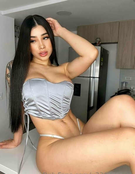 lennaivanovavip onlyfans page