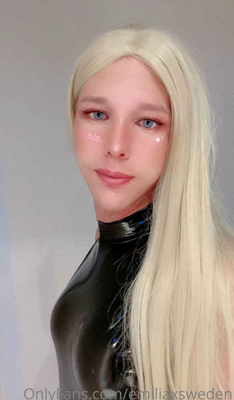 emiliaxsweden naked leaked onlyfans