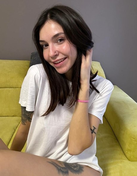 KiraFemmeFatal naked onlyfans pics