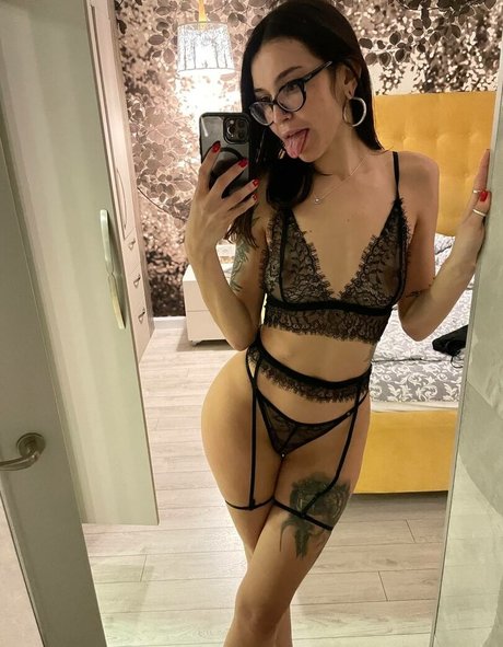 KiraFemmeFatal onlyfans sex tape