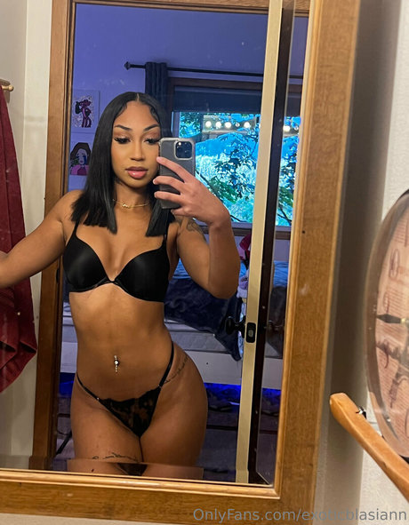 chubby slut onlyfans free sex self-portrait