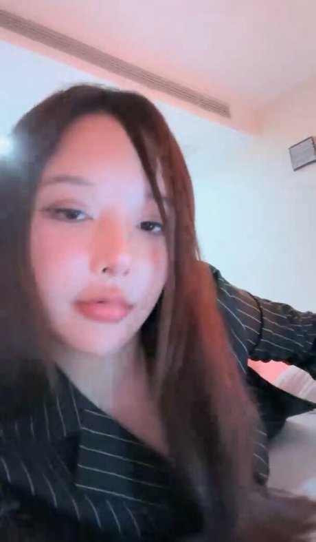 _Arion_ tits onlyfans