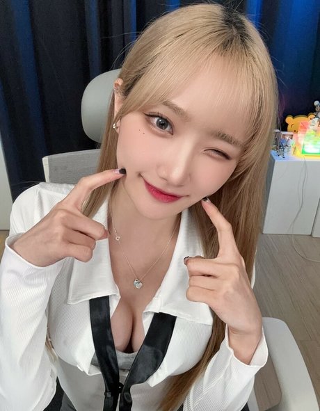 Woojungx4 leaks only fans