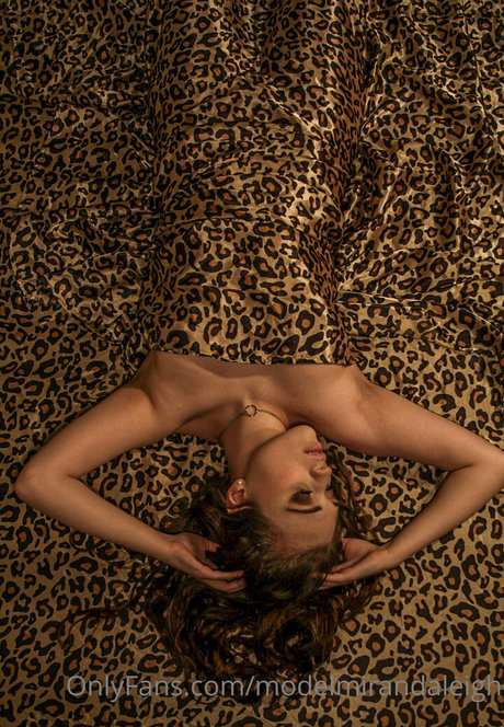 modelmirandaleigh onlyfans nude pics