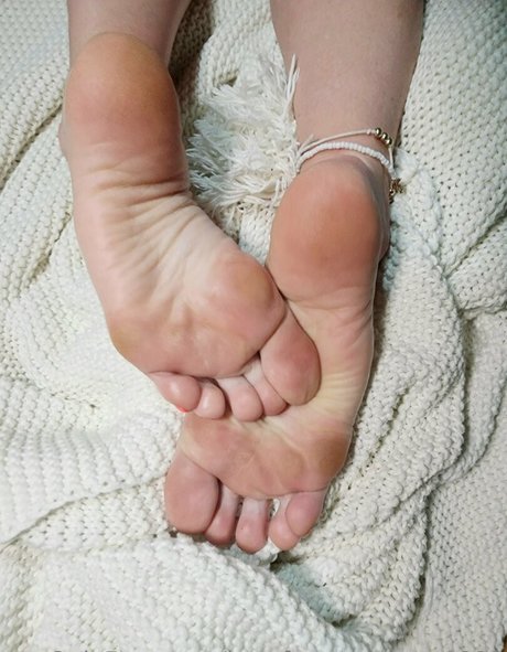 barefoot princess1922 onlyfans leak